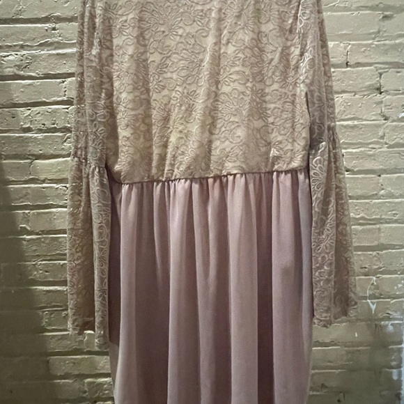 Boho Lace Yoke Long-Sleeve Dress in Dusty Rose - Picture 2 of 6